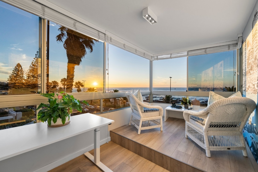 To Let 4 Bedroom Property for Rent in Sea Point Western Cape